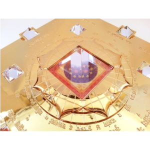 Vasati Pyramid Gold Maha Purush yantra in centre